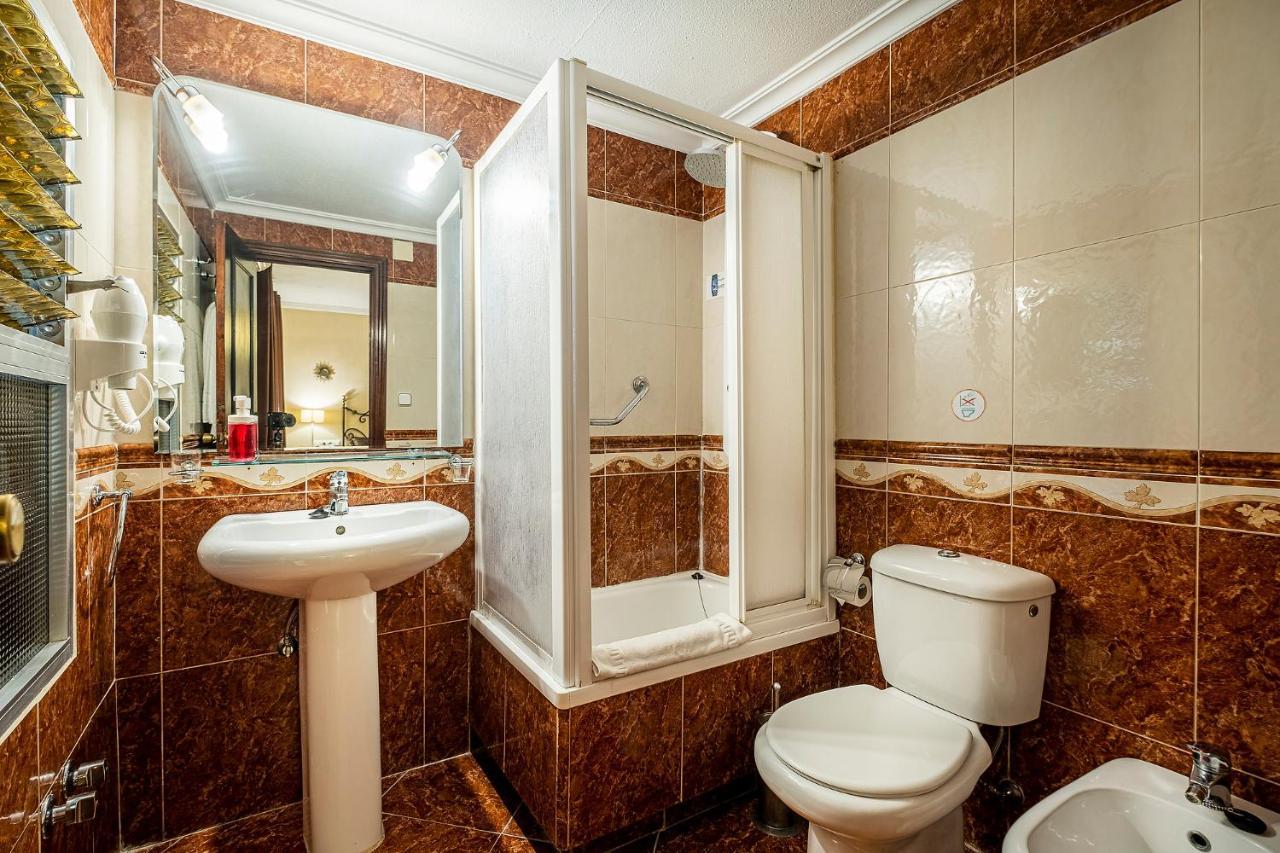Hotel Ginés Eksteriør bilde